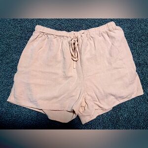 Woman’s Linen shorts Size M